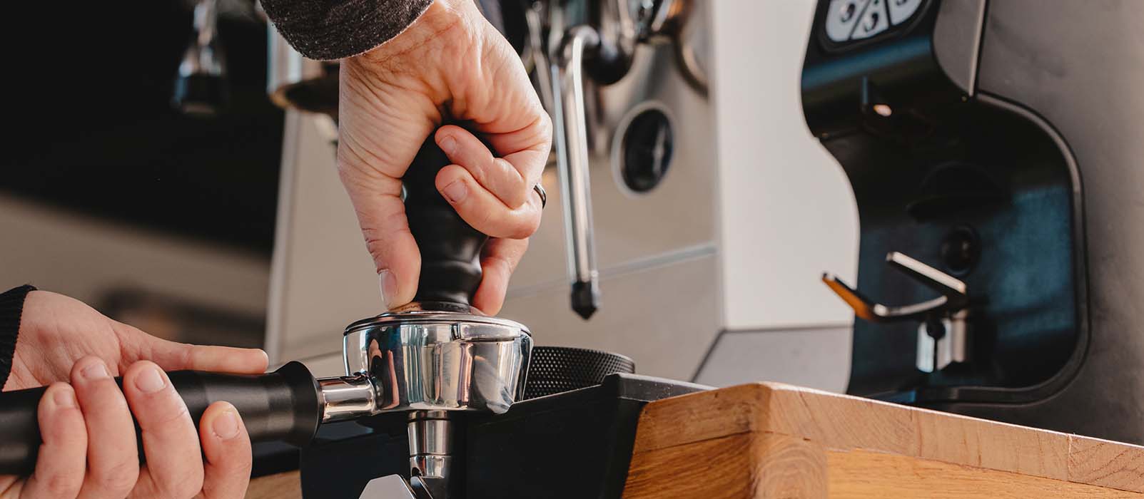 Geste barista tamper