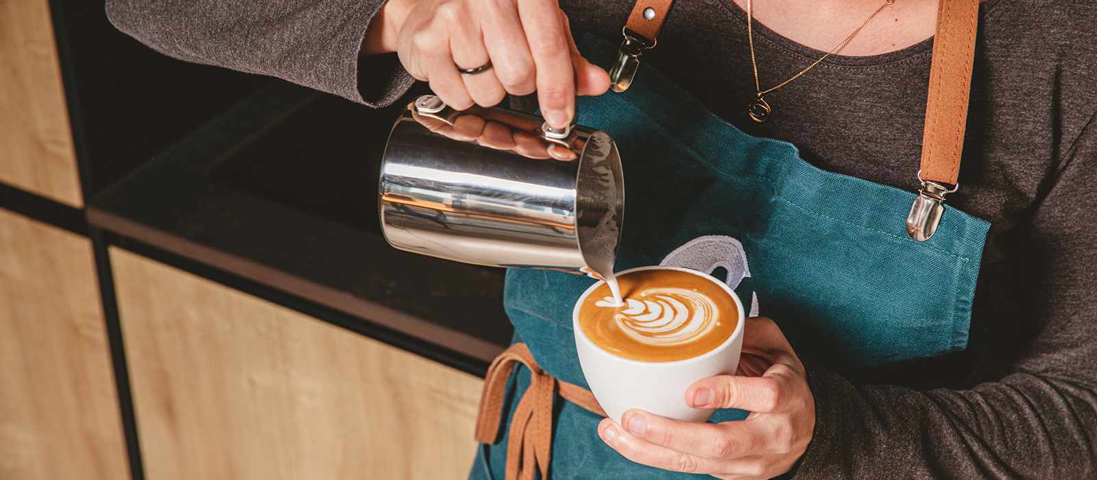 make latte art