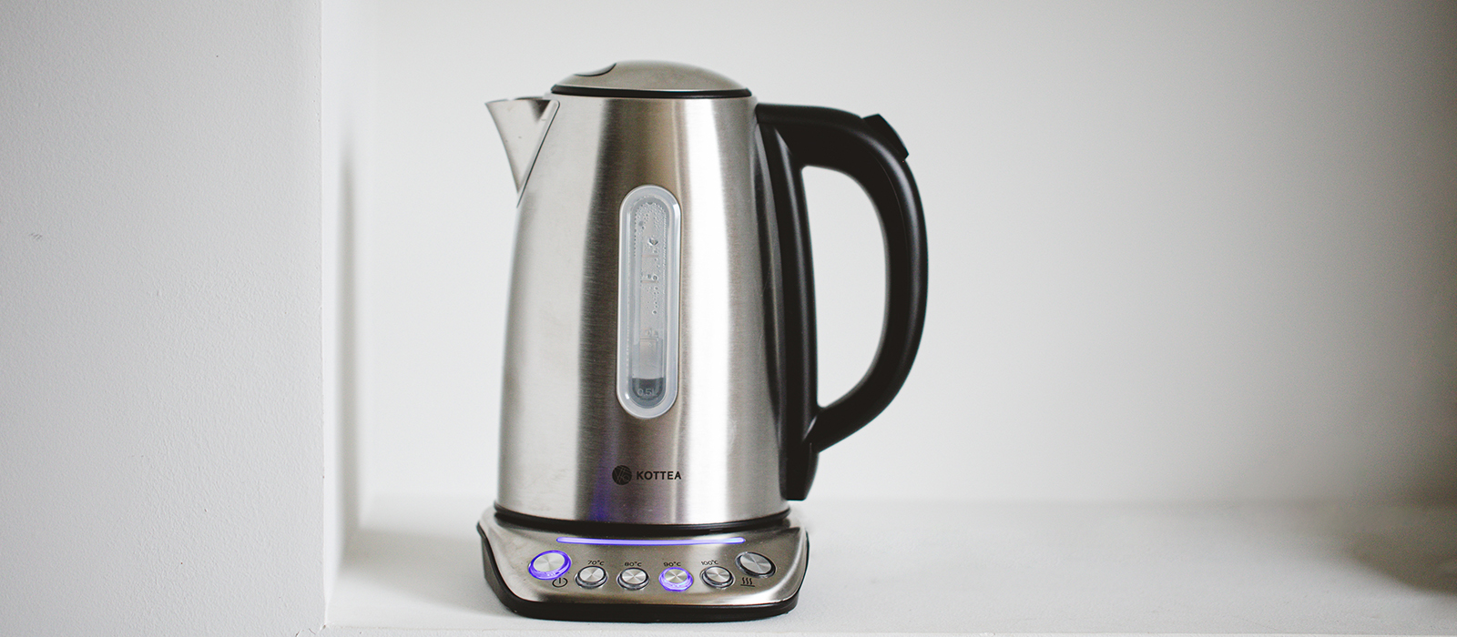 How to Clean and Descale an Electric Kettle