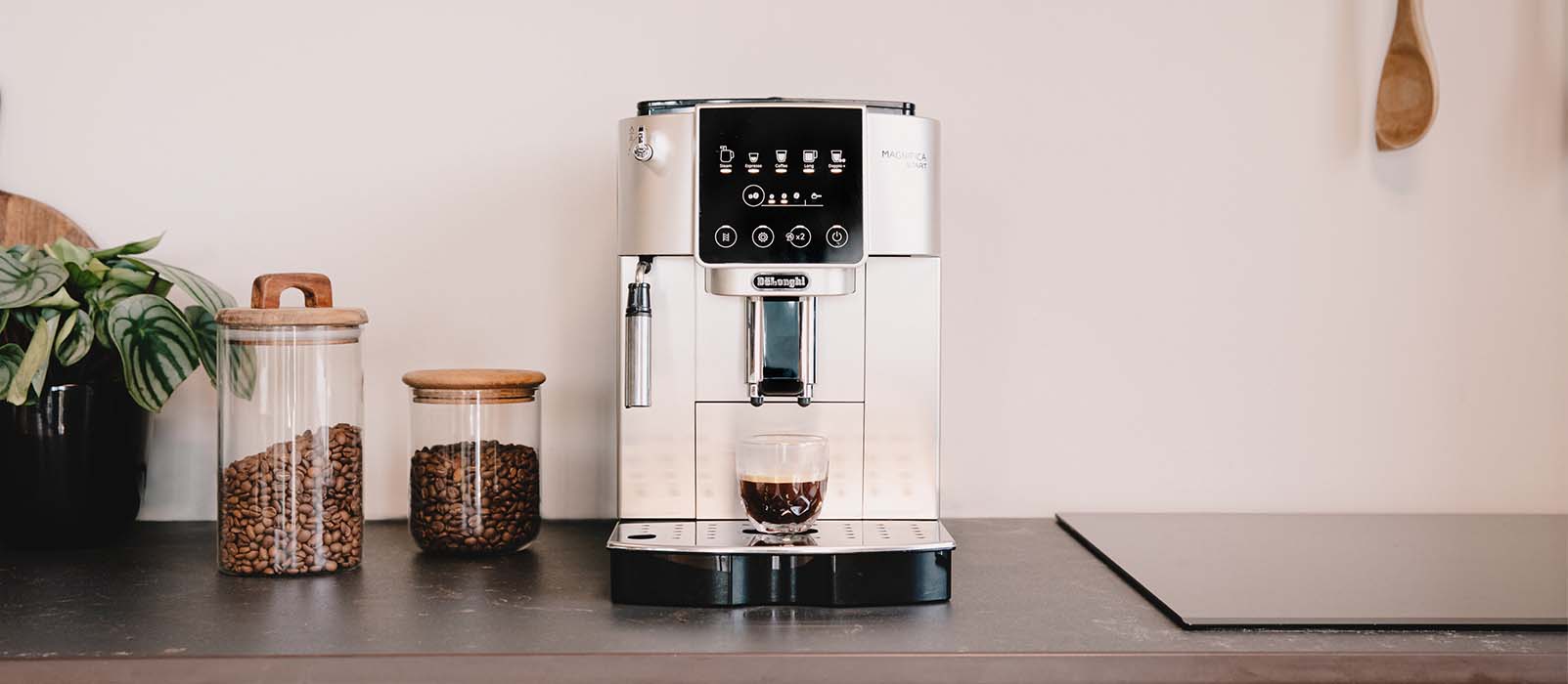 Comment Détartrer Une Machine à Café DeLonghi, Entretien d'une Machine à  Café