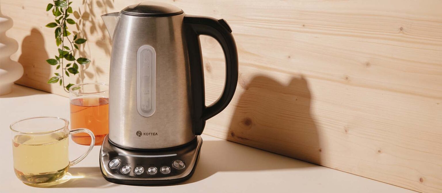 Théière-bouilloire Brandt TH1700EV 1,7L - Température Réglable 50-100°C, Panier à Thé Inox, Noir