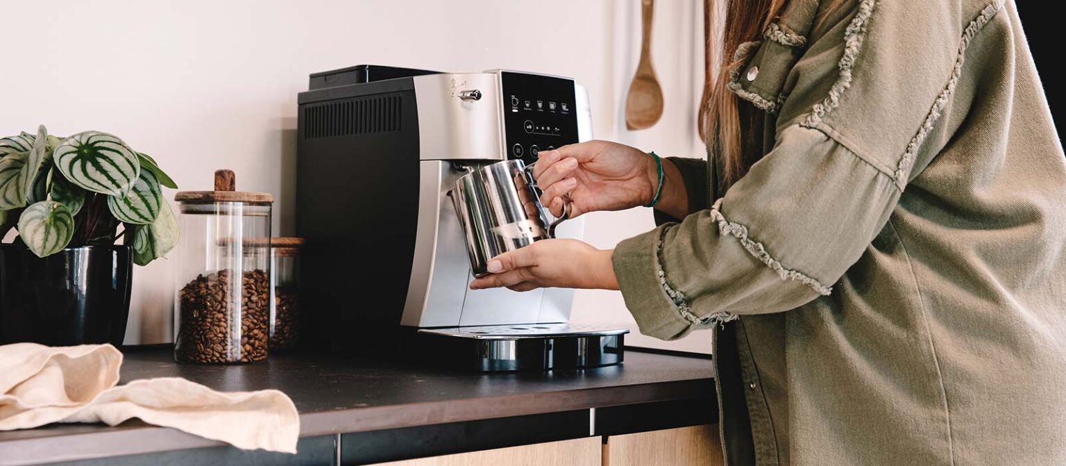 Comment faire un cappuccino avec une machine DeLonghi ? - Notre tutoriel