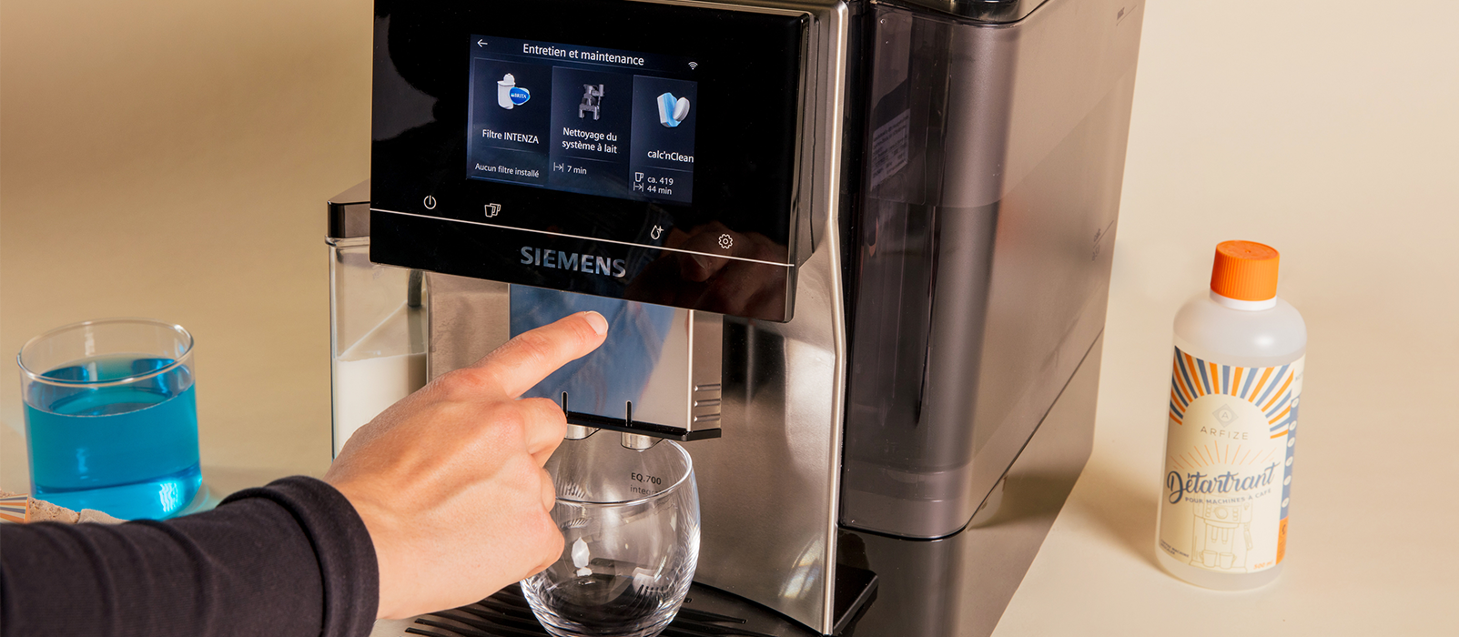 Pulizia macchina caff&egrave; automatica : la guida completa alla manutenzione